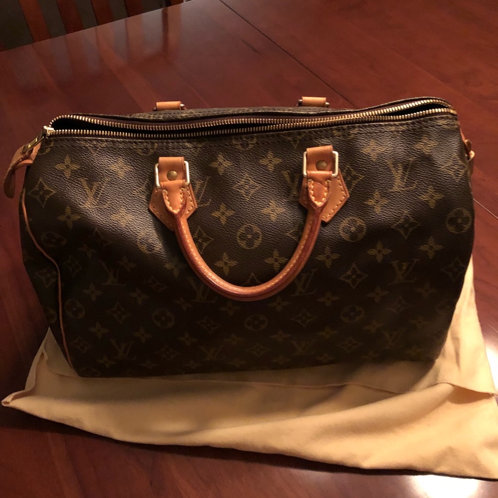 Authentic Louis Vuitton Speedy 35